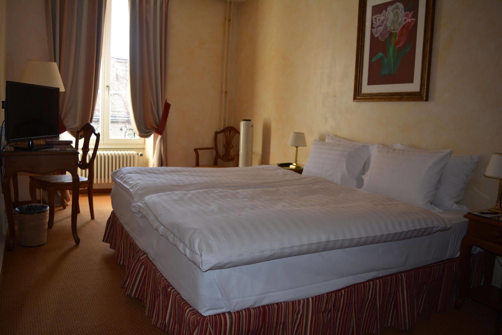 Hotel De La Couronne Морж Экстерьер фото